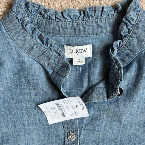 🎉 $50 🎉 NWT J.Crew Factory Chambray shirt with jeweled buttons - Picture 5 of 11